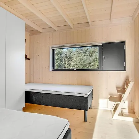 Three-bedroom Holiday In Løkken