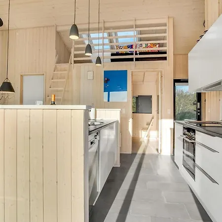 Three-bedroom Holiday In Løkken